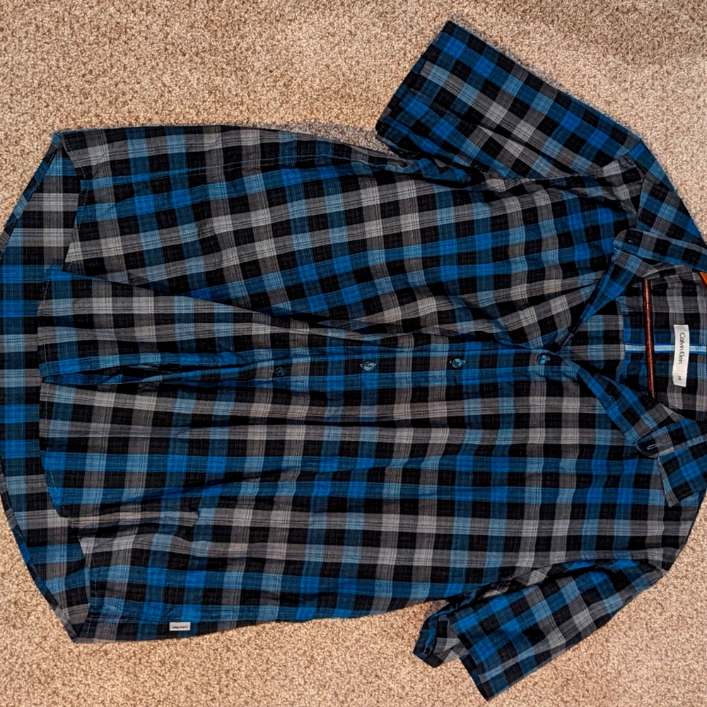 Short sleeve men's button down